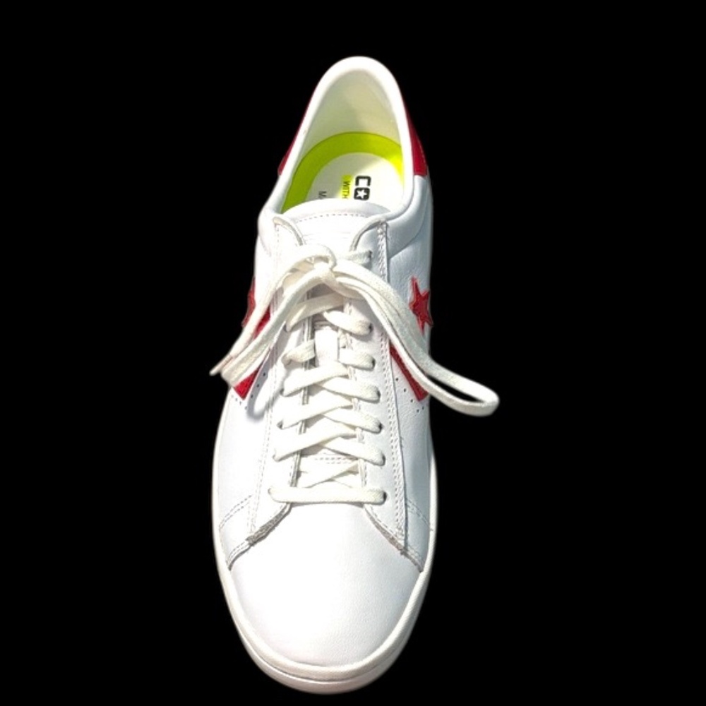 NWOT-Women’s Converse Pro Leather LP Ox Low Top Sneakers in White w/ Red Accents - Picture 6 of 12